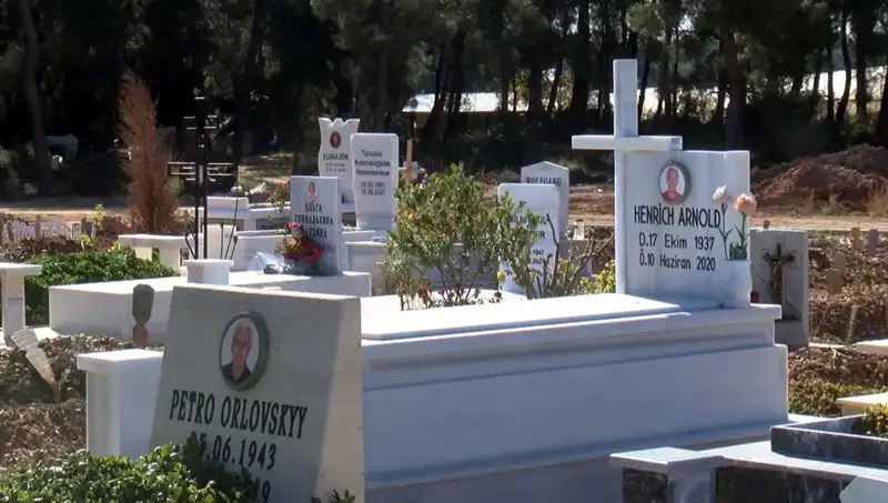 Antalya'da Yabancılardan Aile Mezarlığına Yoğun İlgi Neden Artıyor?