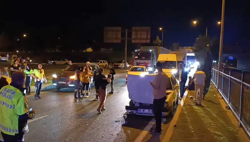 Otoyolda Kural Dışı Geri Dönüş: İki Çocukla Dört Yaralı Kazanın Detayları