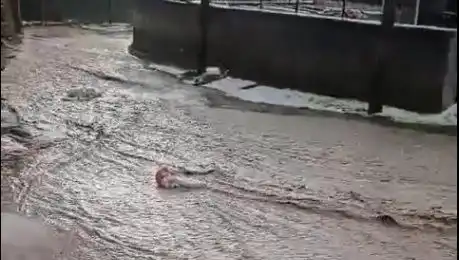Sivas'ta Ani Sağanak ve Dolu Felaketi: Sel Tehlikesi Kapıda