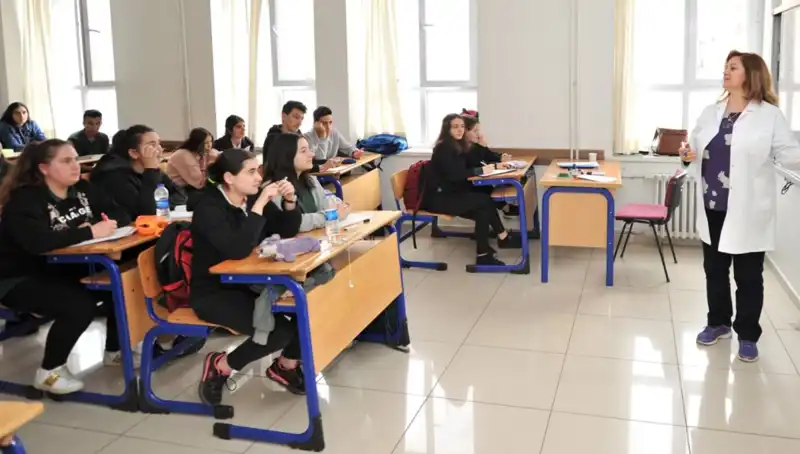 MEB Lise Kayıt Tarihleri 2025: LGS ile Okul Seçimi Nasıl Olacak?